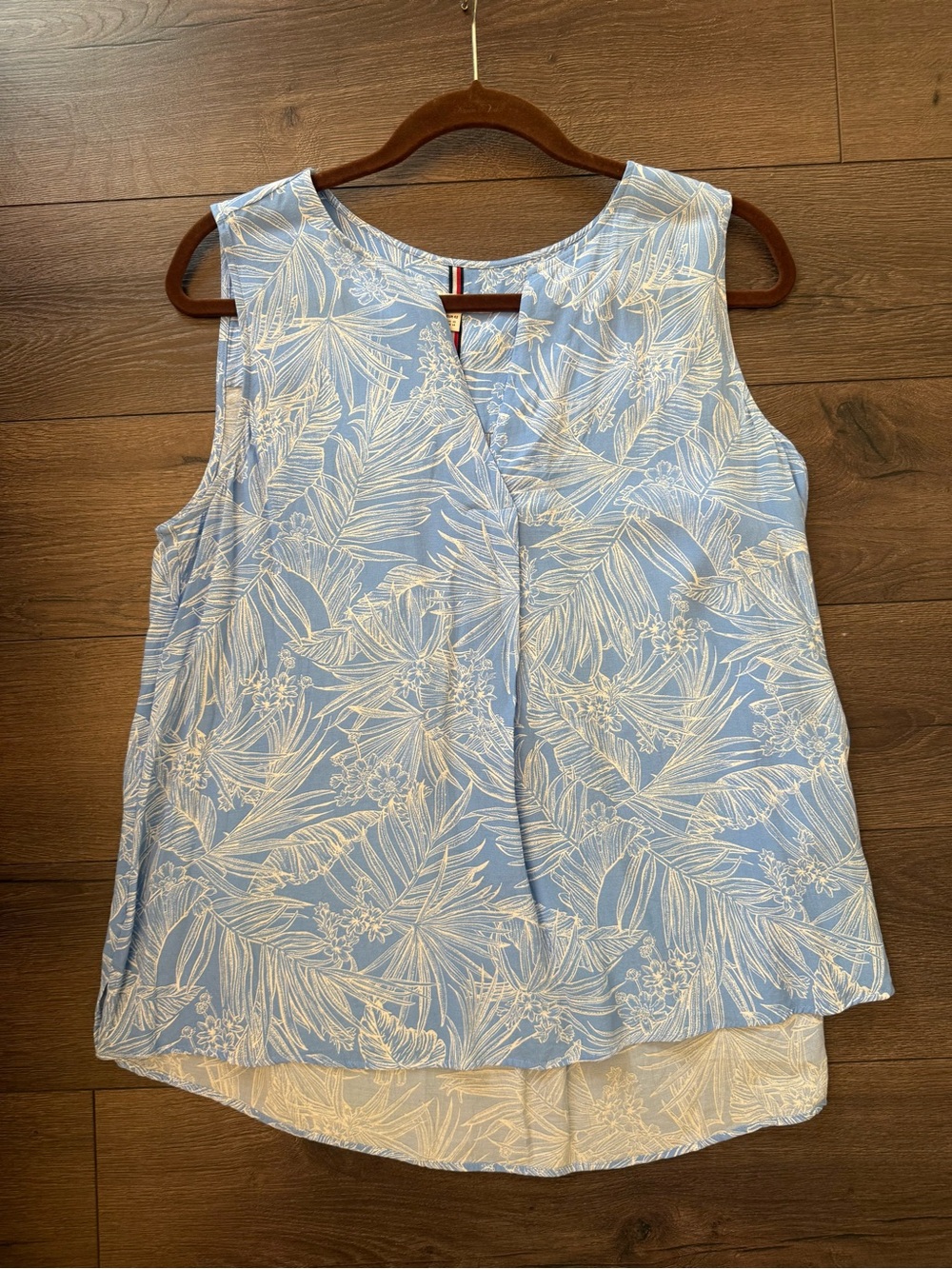 Tommy Hilfiger Light Blue & White Tropical Print Sleeveless Top